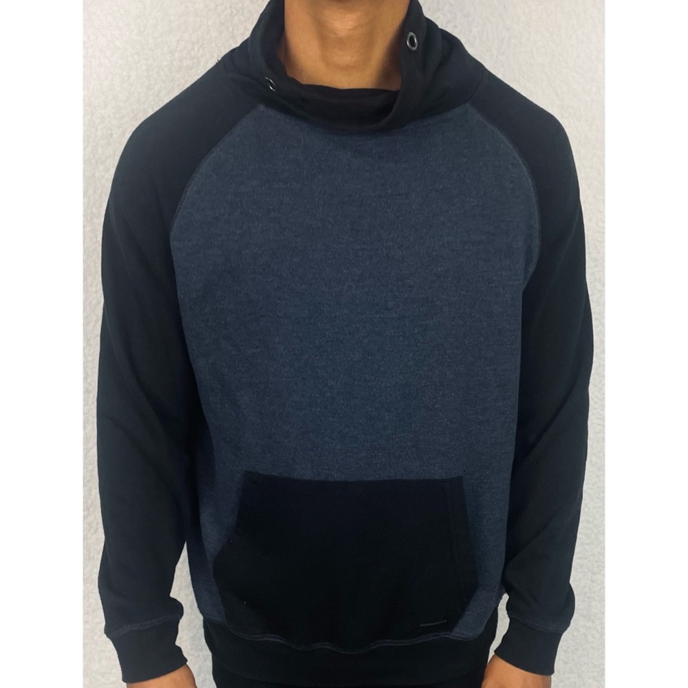UNIVIBE • Blue/Black Colorblock Pullover Sweater, S